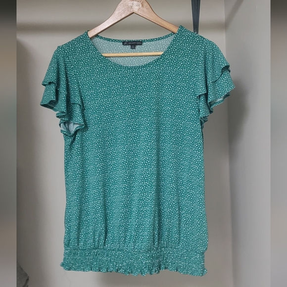 Green Blouse - Picture 2 of 4